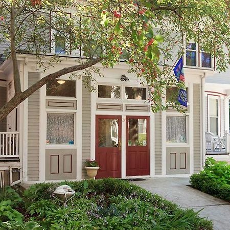 Irving House At Harvard Cambridge Exterior foto